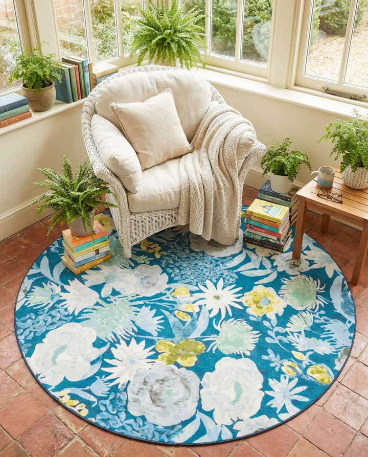 7' 10 x 7' 10 Easy-Clean Jill Zarin Caribbean Indoor / Outdoor Round Rug