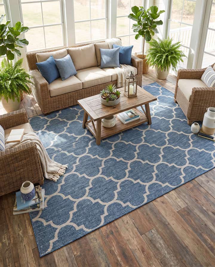 7' x 10' Easy-Clean Trellis Indoor / Outdoor Rug