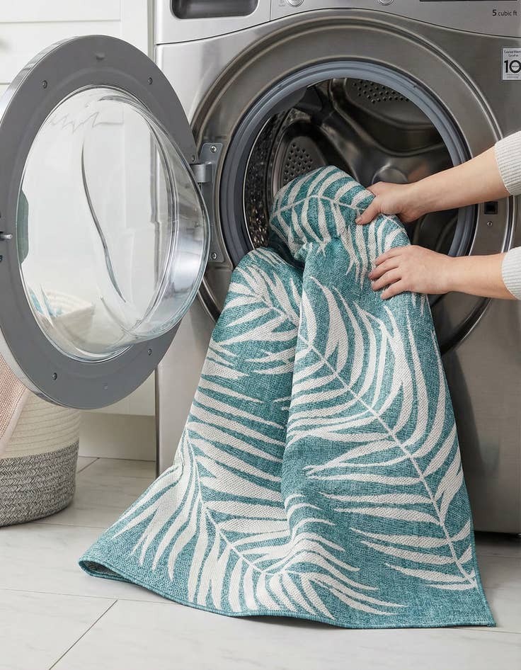 Detail image of 5' 3 x 8'  Washable Botanical Indoor / Outdoor Rug