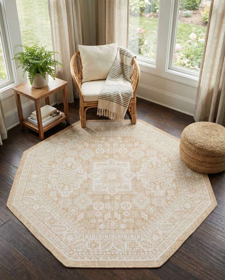 5' 3 x 5' 3 Easy-Clean Aztec Indoor / Outdoor Octagon Rug
