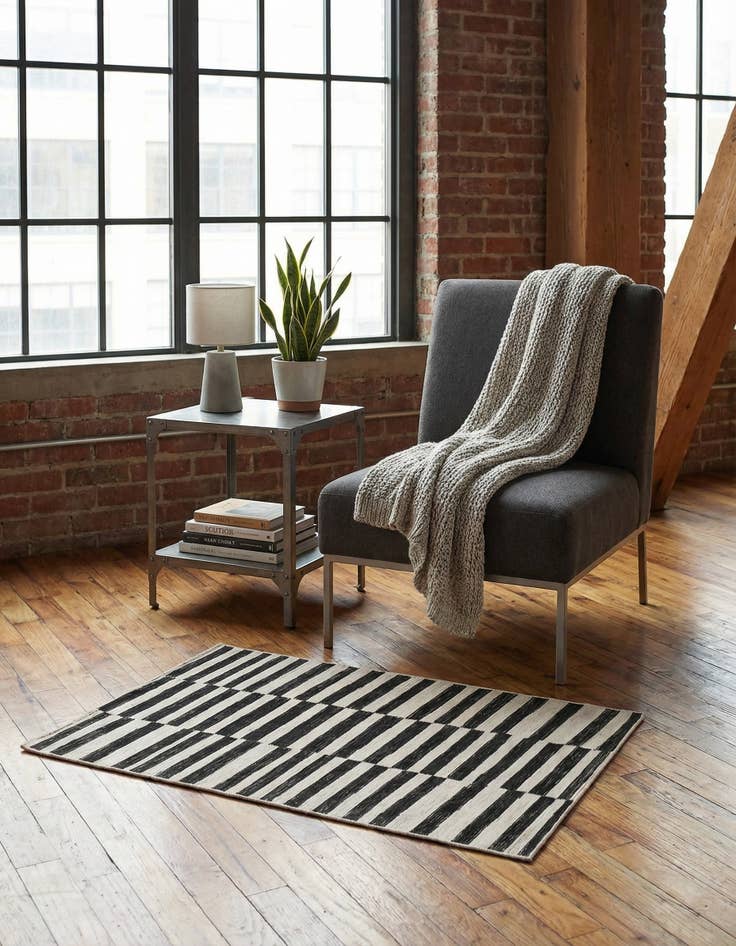 Detail image of 2' 2 x 3' SoHo Rug