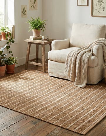 4' 1 x 6' 1 Hand Braided Laurel Handwoven Jute Rug