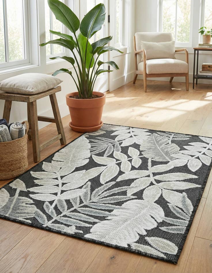 Detail image of 2' 2 x 3'  Washable Botanical Indoor / Outdoor Rug
