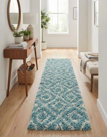 2' 7 x 10' Lattice Shag Runner Rug