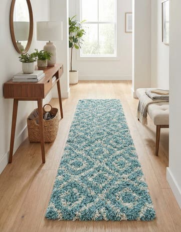 2' 7 x 10' Lattice Shag Runner Rug