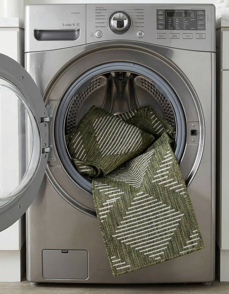 Detail image of  2' x 6'  Washable Modern Indoor / Outdoor Runner Rug