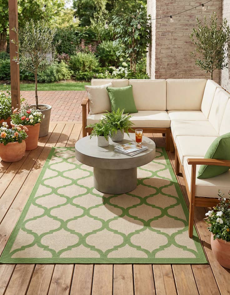 Detail image of 7' x 10' Easy-Clean Trellis Indoor / Outdoor Rug