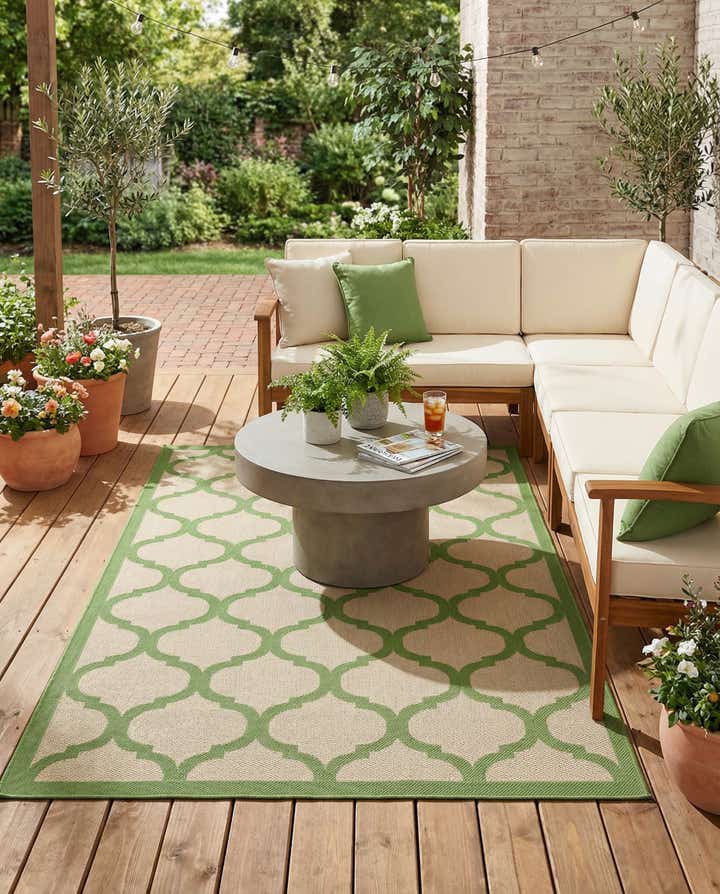 7' x 10' Easy-Clean Trellis Indoor / Outdoor Rug
