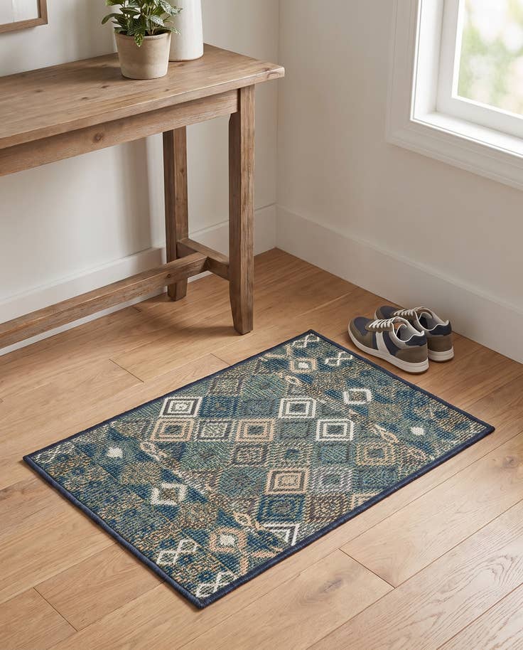 Detail image of 2' x 3' Easy-Clean Baja Indoor / Outdoor Rug