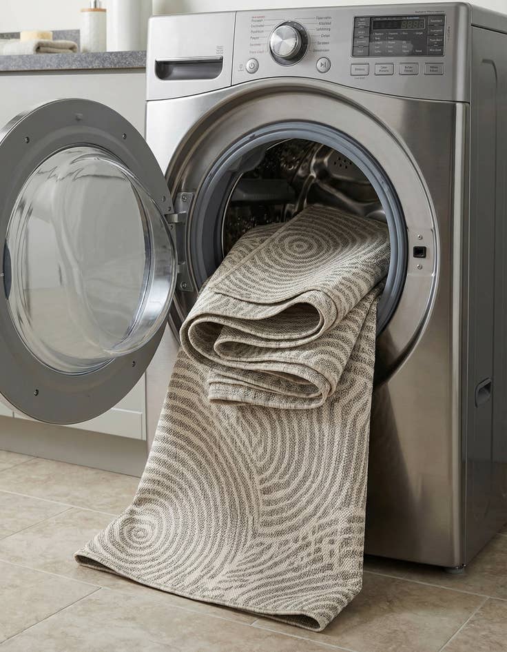 Detail image of 4' x 6'  Washable Modern Indoor / Outdoor Rug