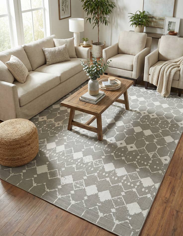 Detail image of 9' x 12' Easy-Clean Trellis Indoor / Outdoor Rug