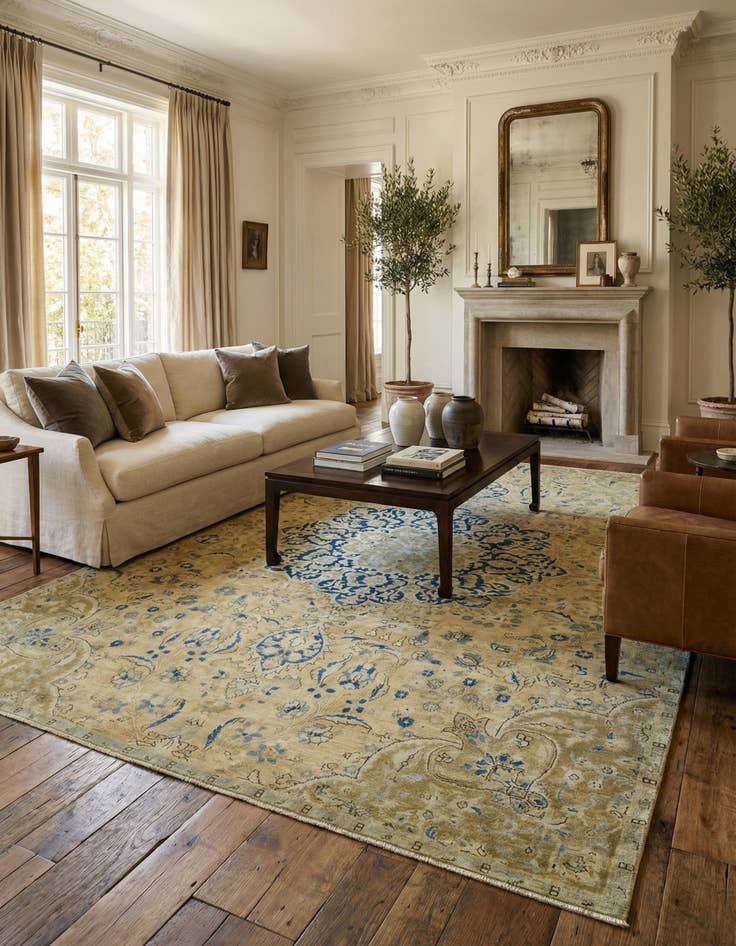 Detail image of 6' 9 x 10'  Hand Knotted Ultra Vintage Rug