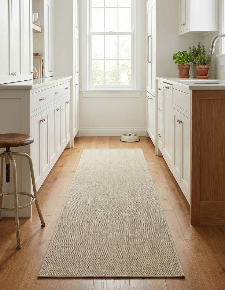 Detail image of 2' x 6' Finsbury Runner Rug