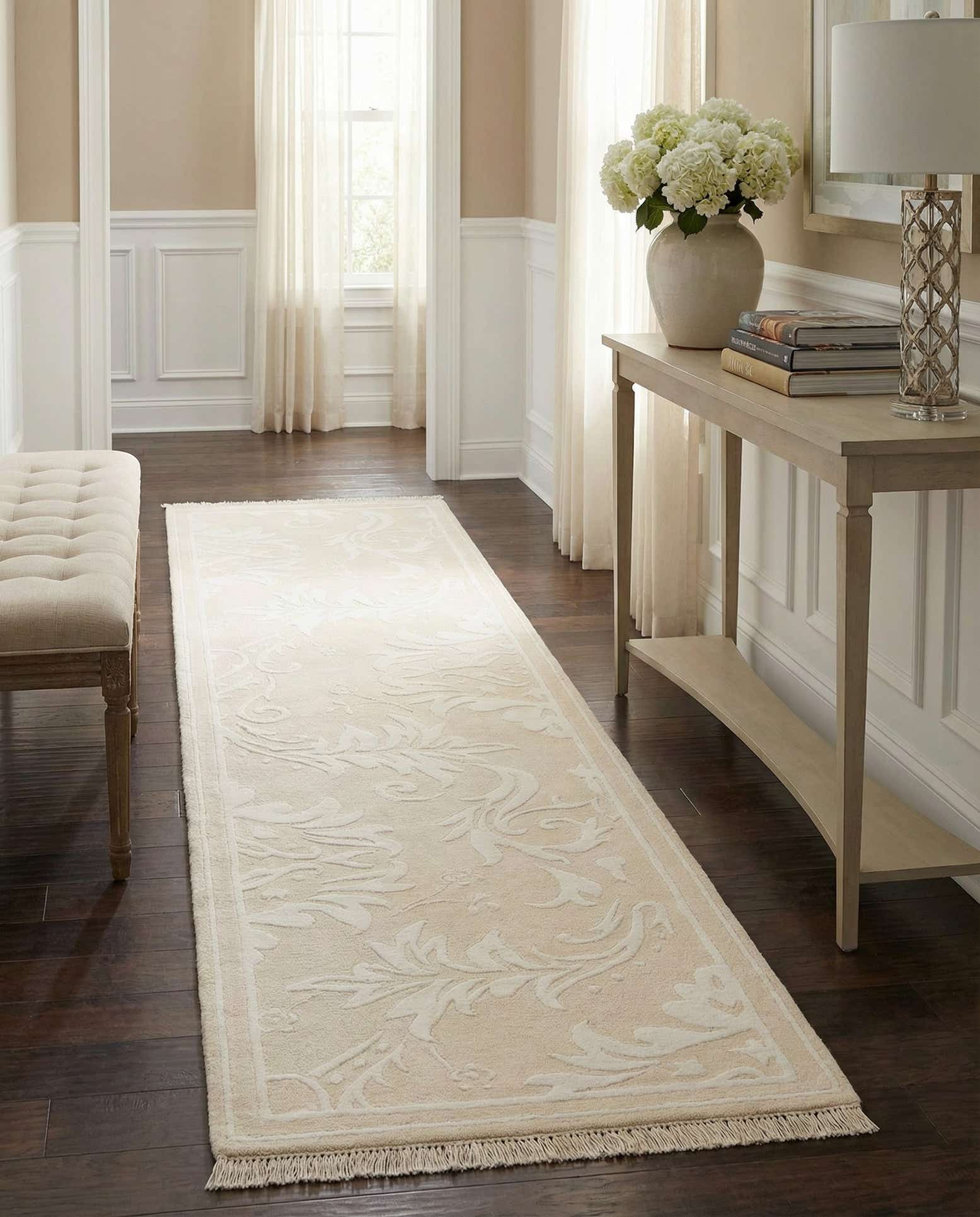 2' 7 x 9' 9 Darya Runner Rug