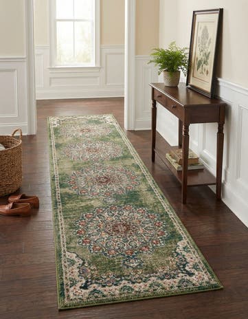 2' 7 x 13' Isabella Runner Rug