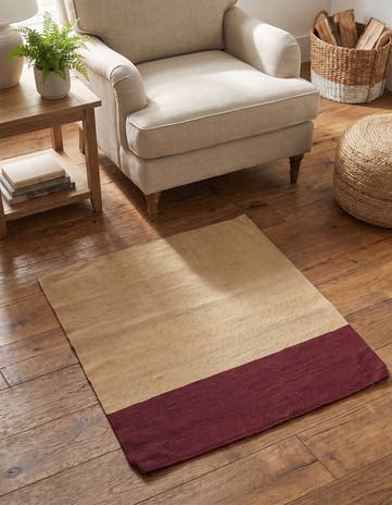 2' 5 x 2' 5 Hand Woven Pillow Wool Square Rug