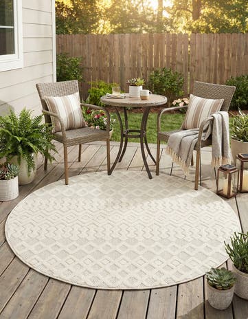 5' 3 x 5' 3 Easy-Clean Trellis Textured Indoor / Outdoor Round Rug