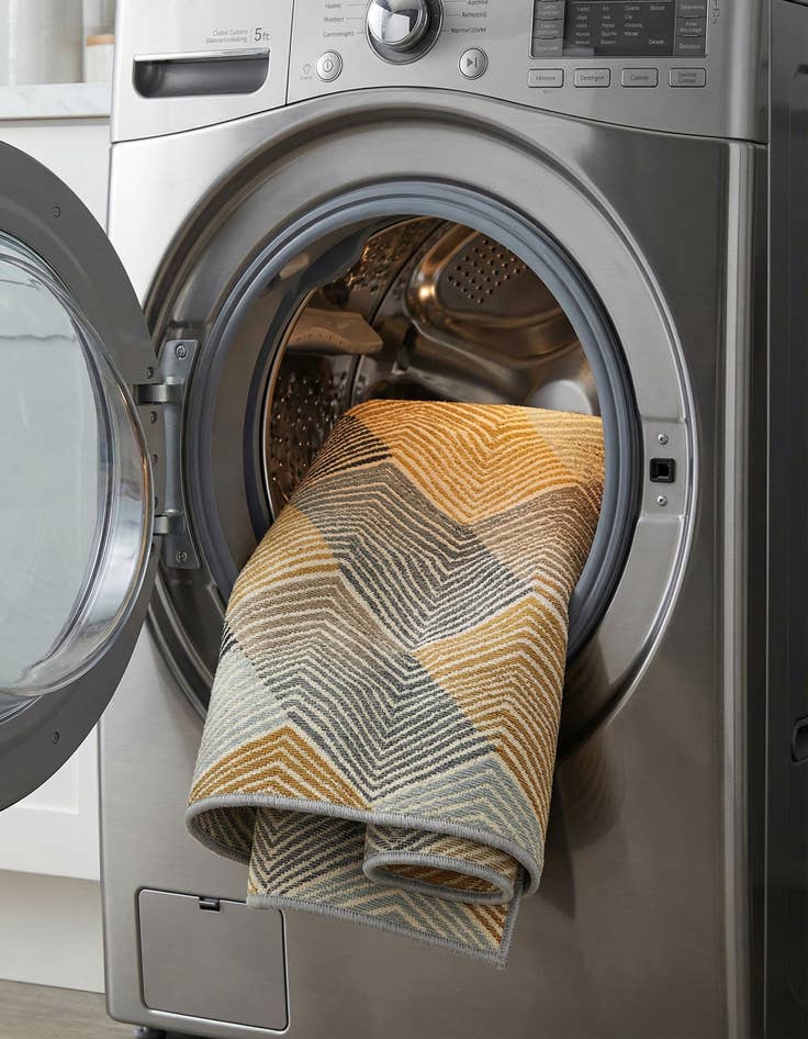 Detail image of 2' x 6'  Washable Modern Indoor / Outdoor Runner Rug