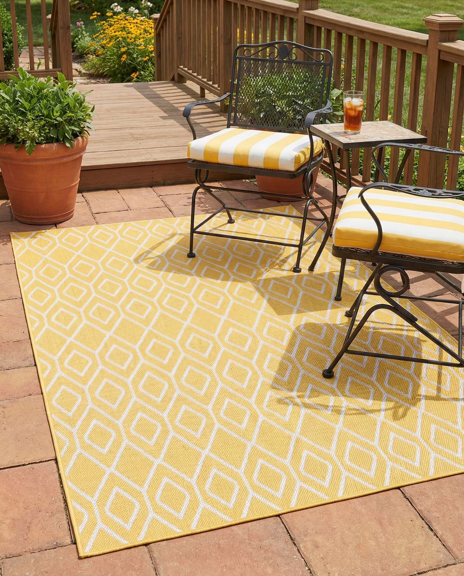 4' x 6' Easy-Clean Jill Zarin Turks and Caicos Indoor / Outdoor Rug