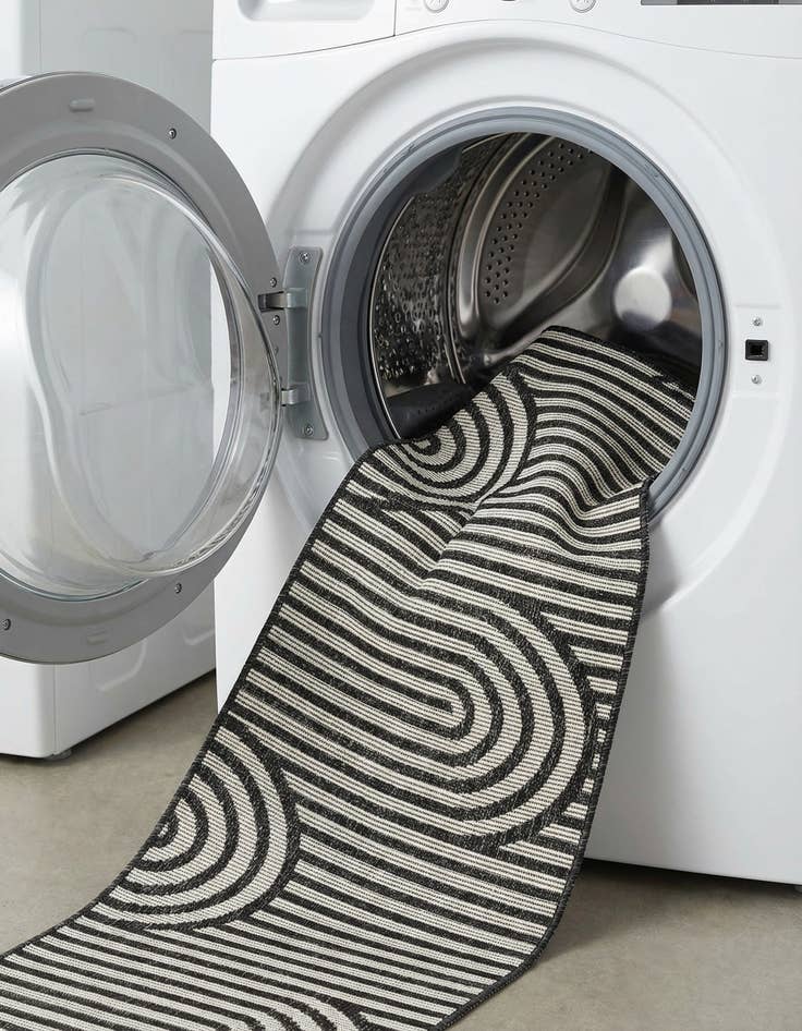 Detail image of 2' x 8'  Washable Modern Indoor / Outdoor Runner Rug