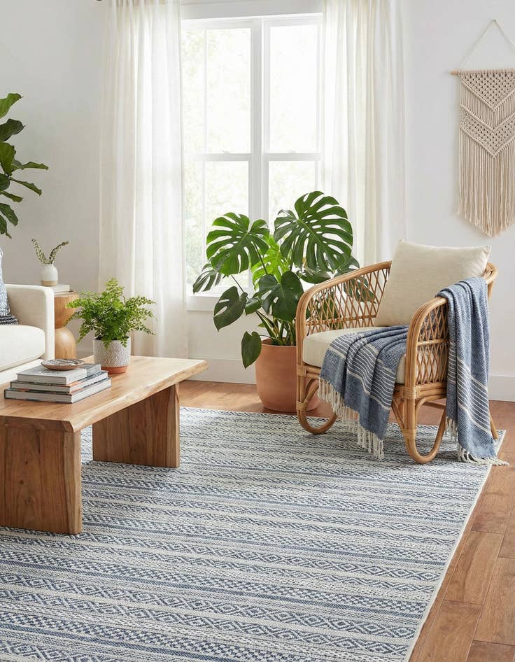 Detail image of 4' x 6'  Washable Striped Indoor / Outdoor Rug