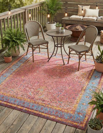 7' 10 x 7' 10 Easy-Clean Traditional Indoor / Outdoor Square Rug