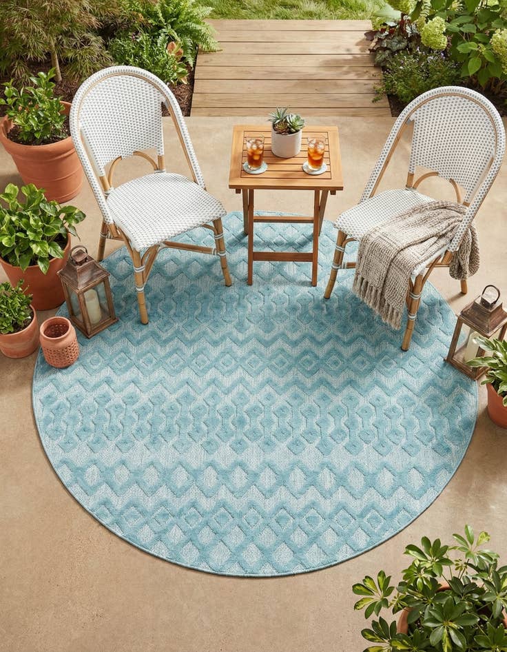 Detail image of 7' x 7'  Washable Trellis Textured Indoor / Outdoor Round Rug