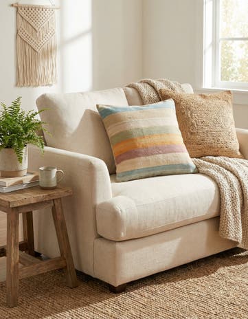 2' 5 x 2' 5 Hand Woven Pillow Wool Square Rug