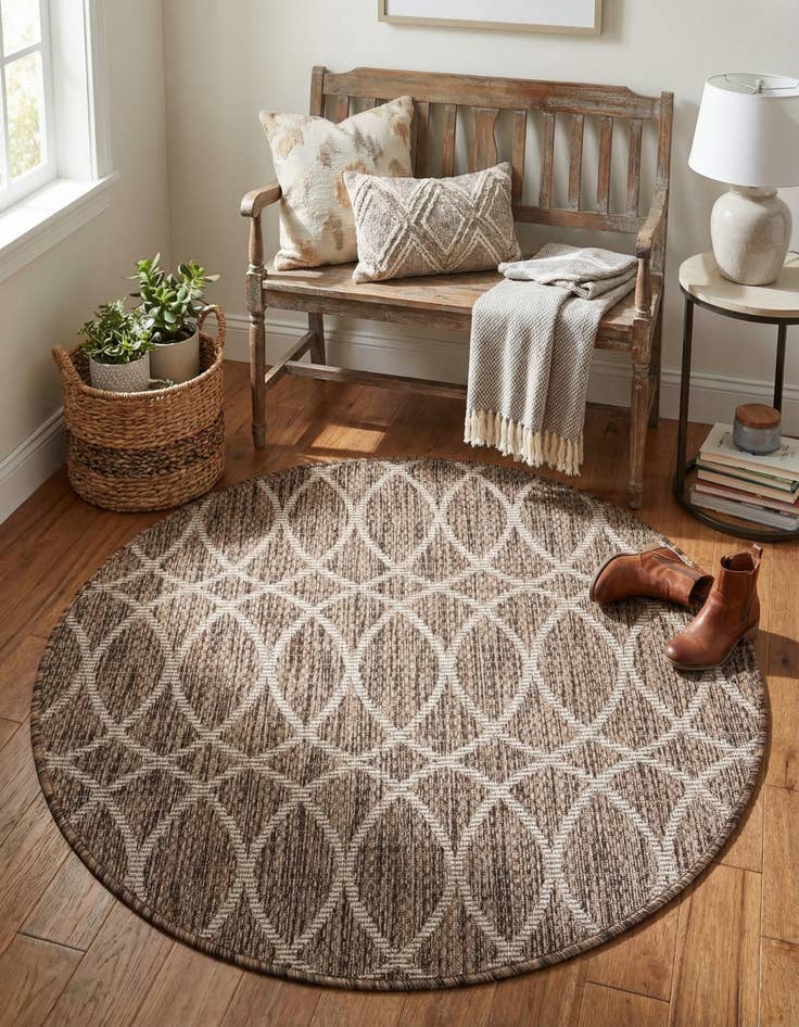 Detail image of 3' x 3'  Washable Trellis Indoor / Outdoor Round Rug