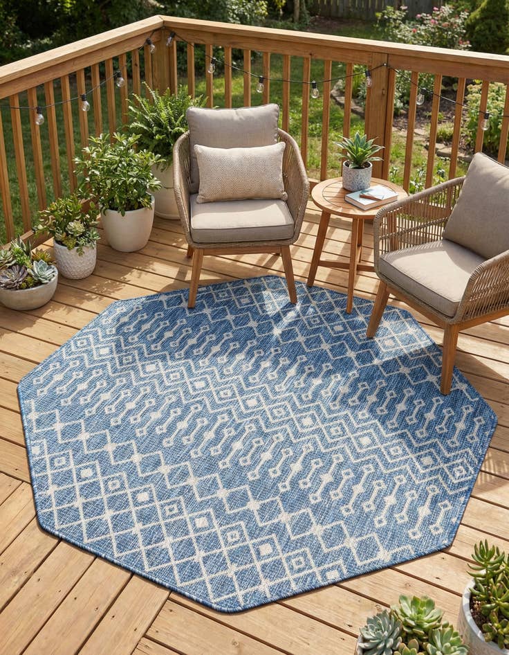 Detail image of 5' 3 x 5' 3  Washable Trellis Indoor / Outdoor Octagon Rug