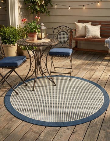 4' x 4' Easy-Clean Border Indoor / Outdoor Round Rug