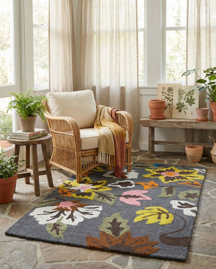 Detail image of 3' 1 x 4' 10 Agra Rug