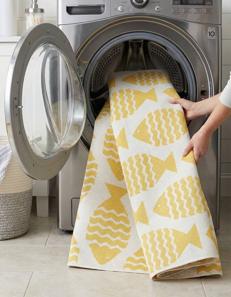 Detail image of 7' 1 x 10'  Washable Coastal Indoor / Outdoor Rug