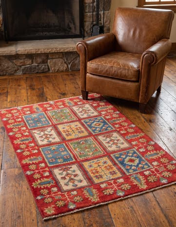 2' 7 x 4' Hand Knotted Kazak Rug