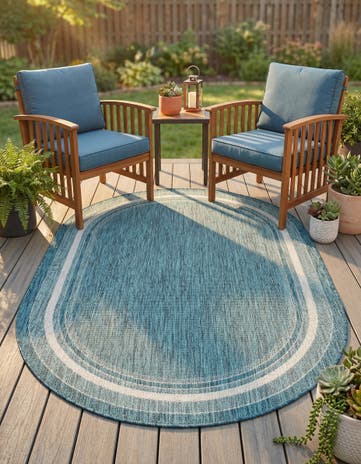 5' 3 x 8' Easy-Clean Border Indoor / Outdoor Oval Rug
