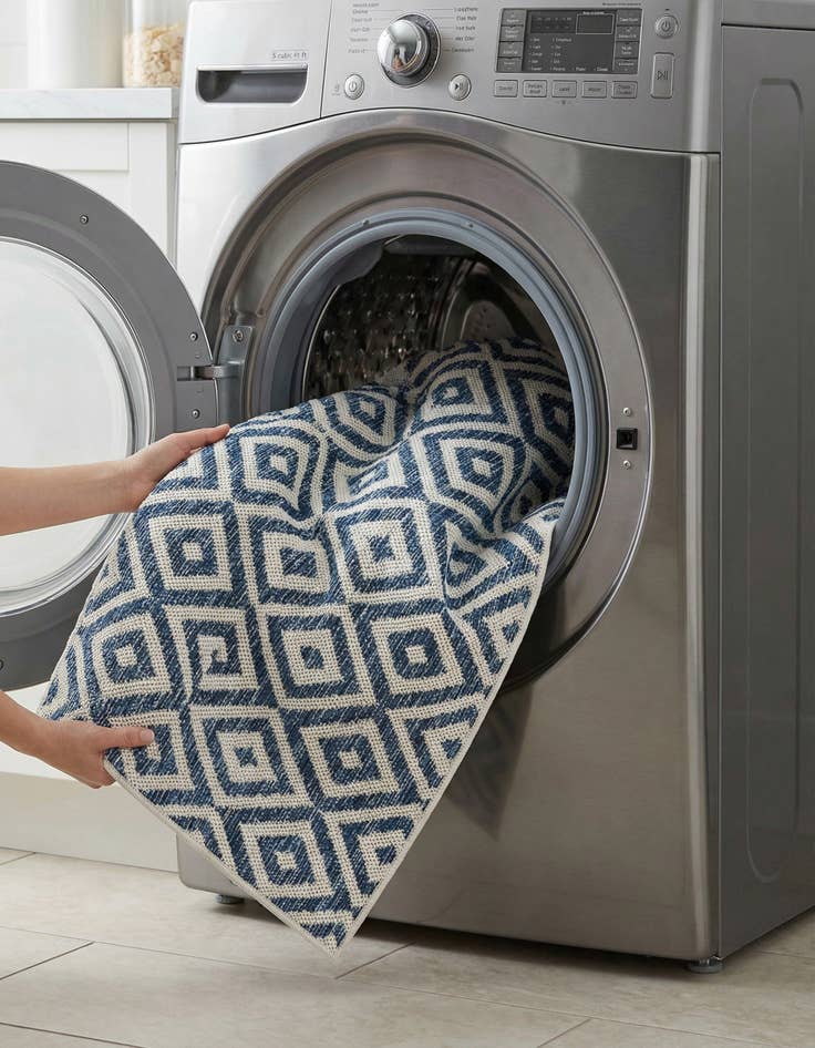 Detail image of 2' x 8'  Washable Jill Zarin Costa Rica Indoor / Outdoor Runner Rug