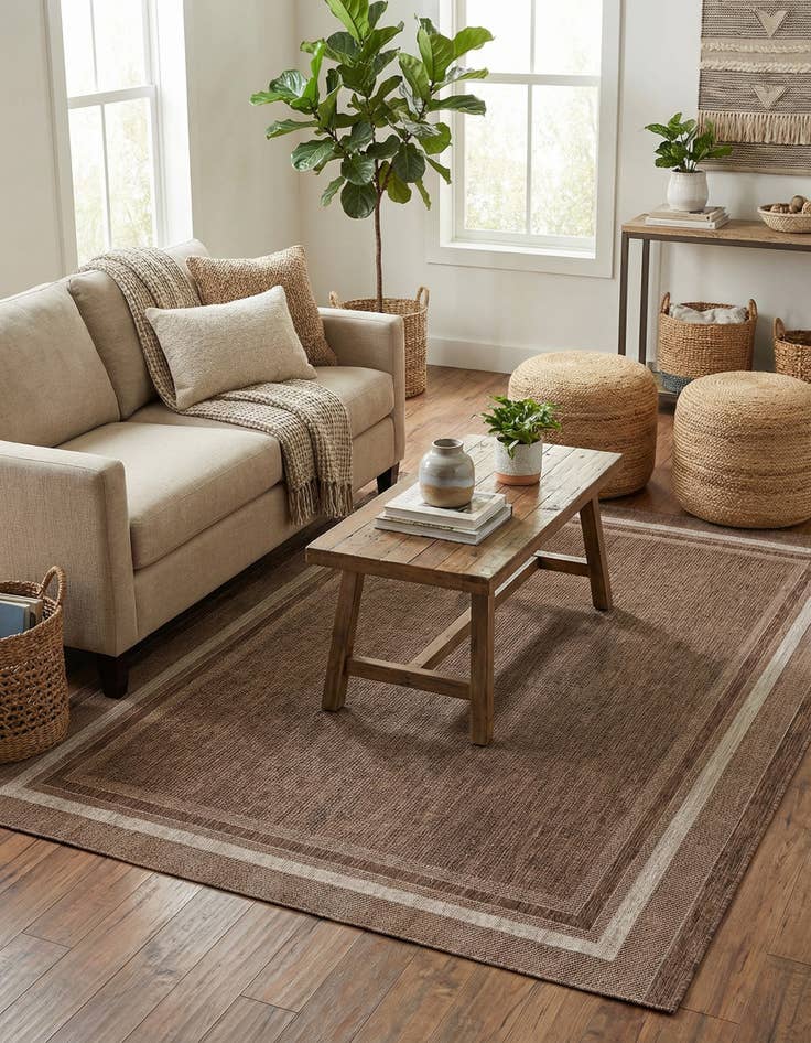 Detail image of  7' x 10'  Washable Border Indoor / Outdoor Rug