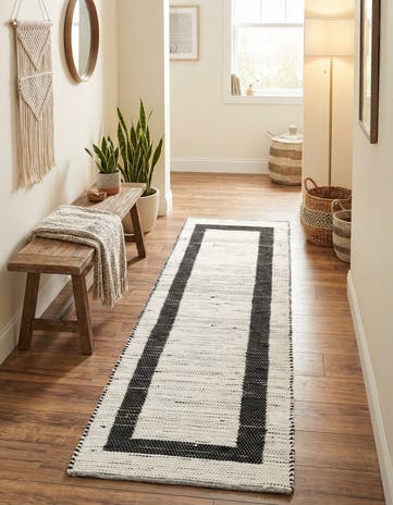 2' 7 x 10' Hand Woven Chindi Jute Runner Rug