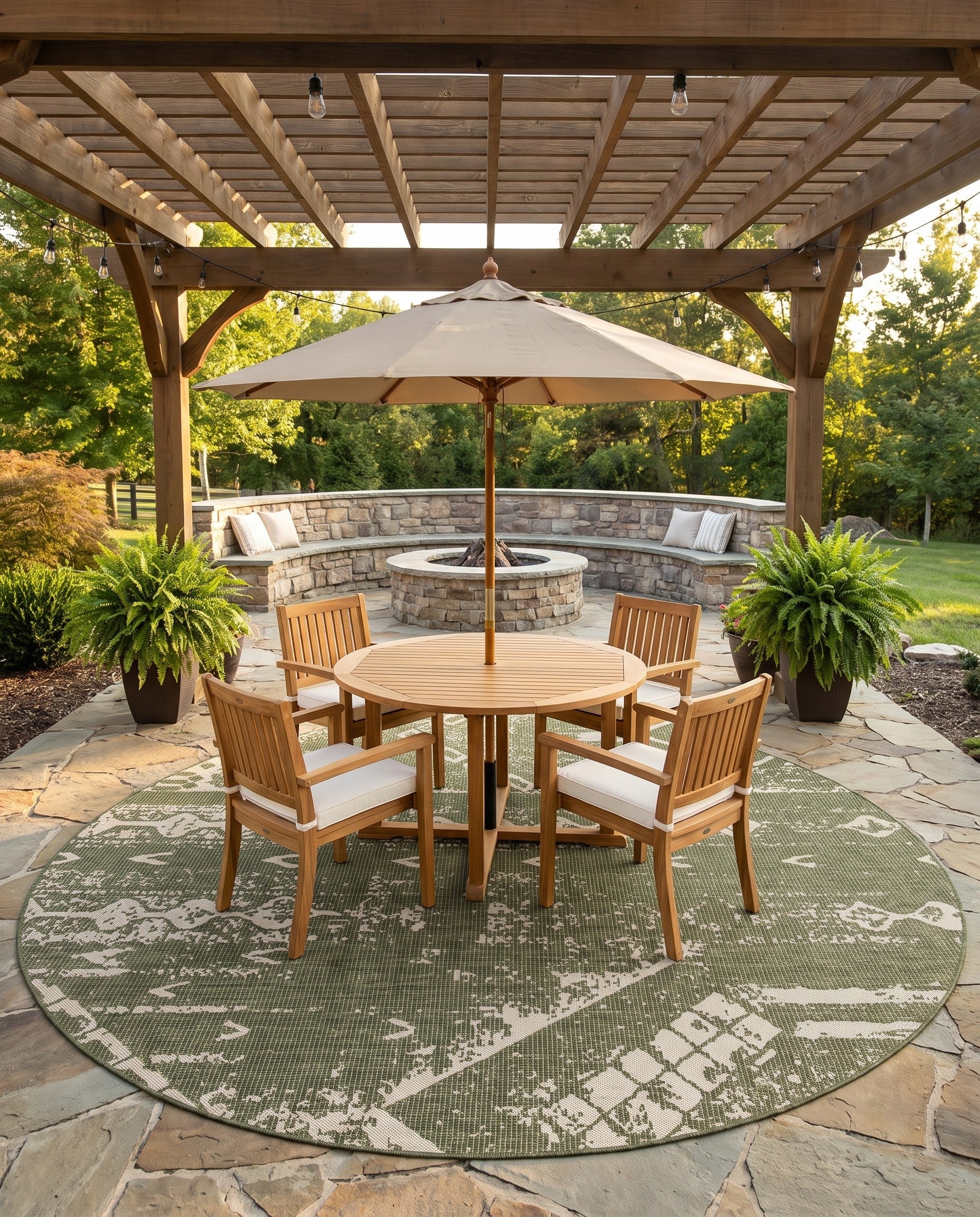 10' 8 x 10' 8 Easy-Clean Bohemian Indoor / Outdoor Round Rug