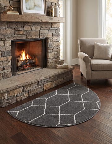 2' 2 x 3' 7 Lattice Frieze Hearth Rug