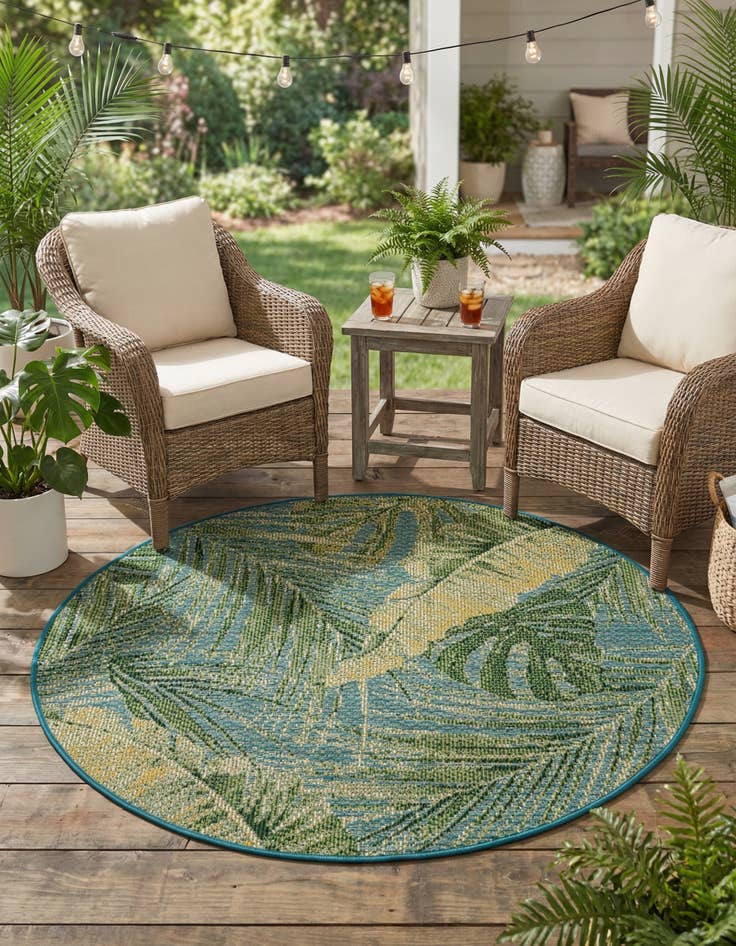 Detail image of 4' x 4'  Washable Botanical Indoor / Outdoor Round Rug