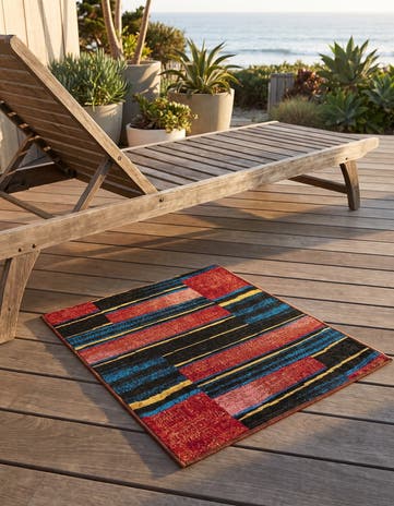 2' x 3' Easy-Clean Modern Indoor / Outdoor Rug