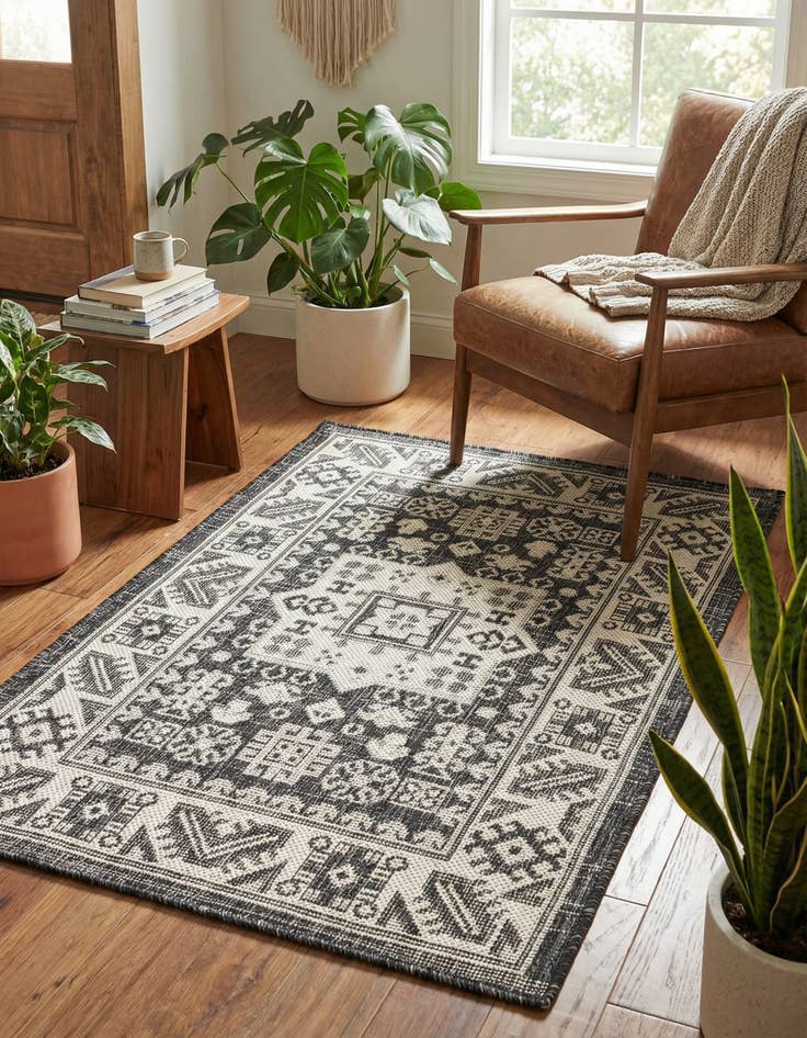 Detail image of 2' x 3'  Washable Aztec Indoor / Outdoor Rug