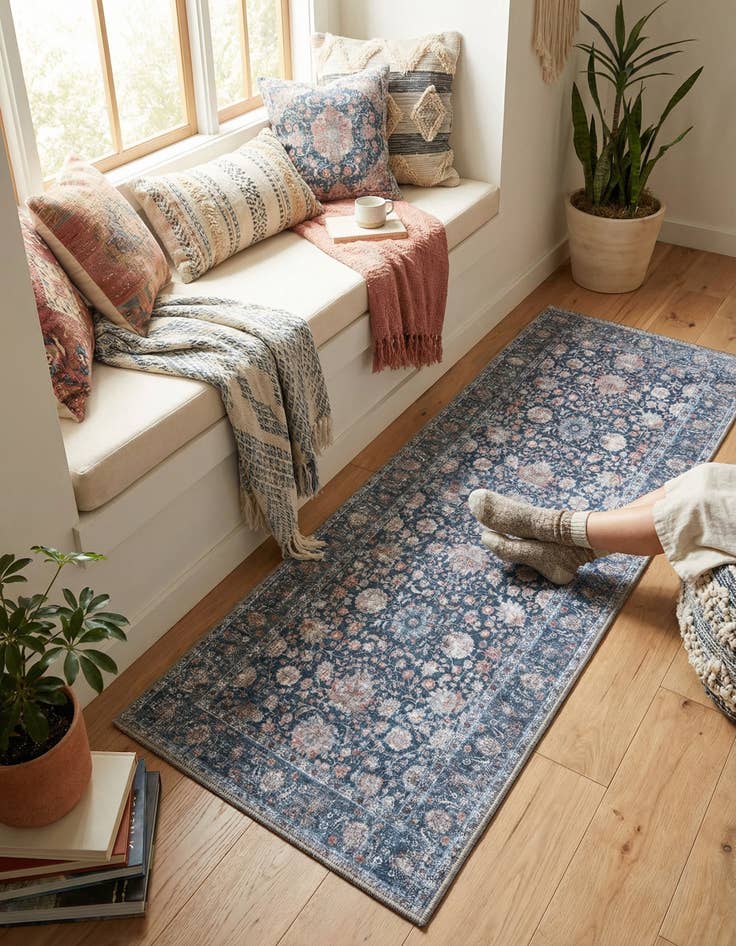 Detail image of 2' x 5' Yara Runner Rug