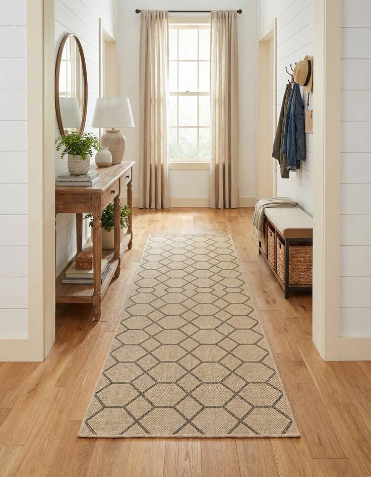 Detail image of 2' 9 x 8' Dunes Runner Rug