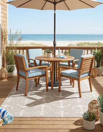 7' x 10' Easy-Clean Coastal Indoor / Outdoor Rug