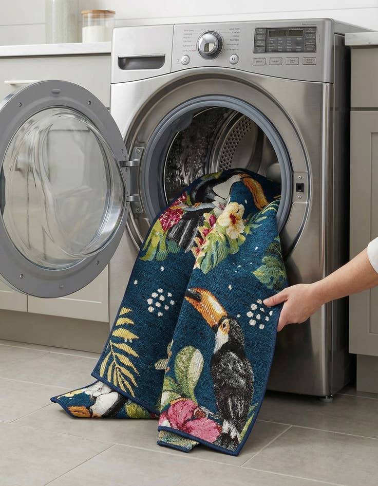 Detail image of 2' x 3'  Washable Botanical Indoor / Outdoor Rug