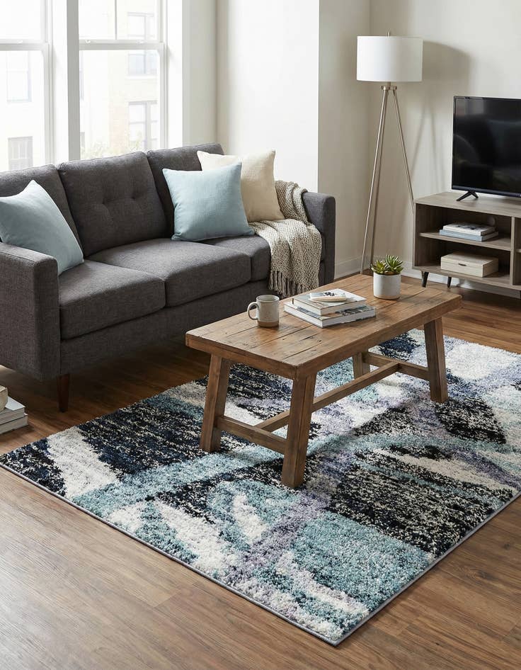 Detail image of 4' 1 x 6' 1 Tucson Rug