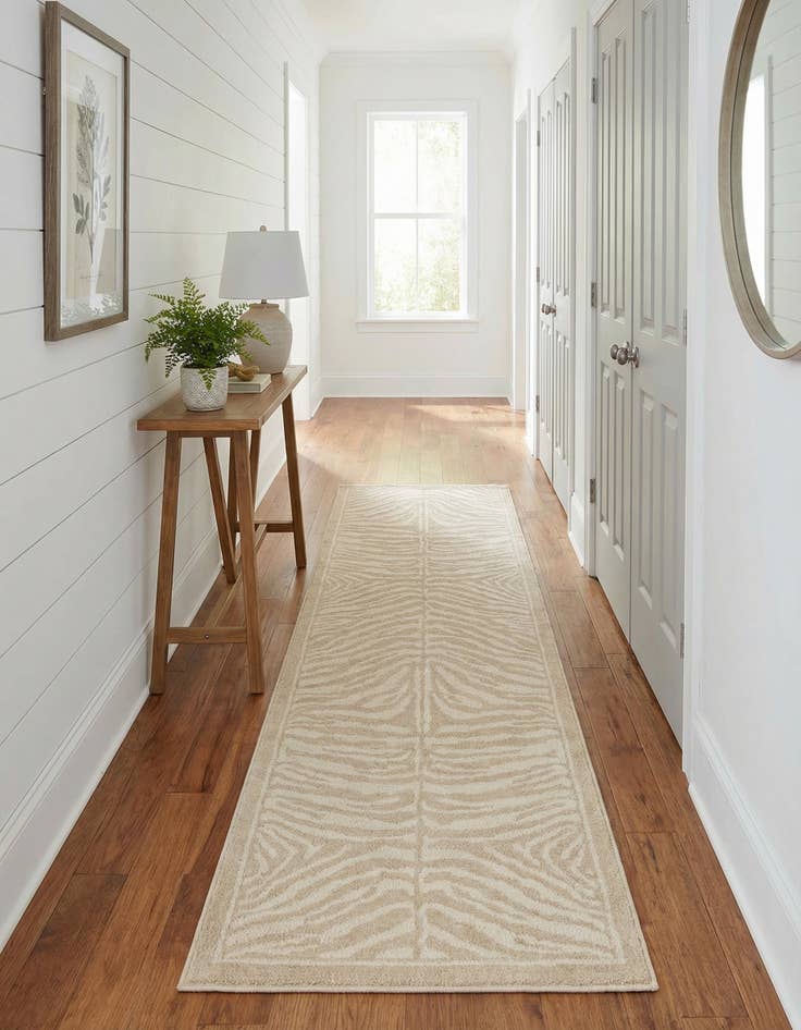 Detail image of 2' 7 x 10' Safari Runner Rug