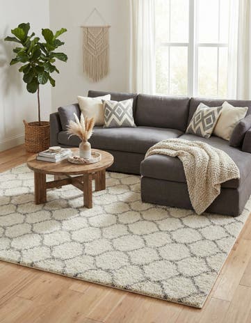 10' 8 x 14' Lattice Shag Rug